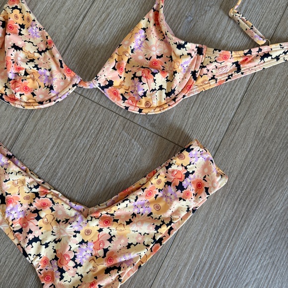Billabong Retro Floral Bikini Small - Picture 2 of 5
